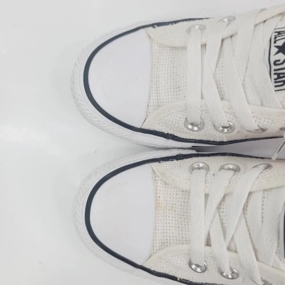 Converse Women's White Chuck Taylor All‎ Star 547239C Casual Sneaker Size 6